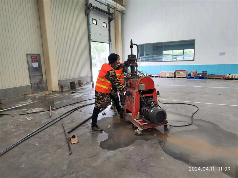 南木林厂房地面下沉塌陷注浆加固施工